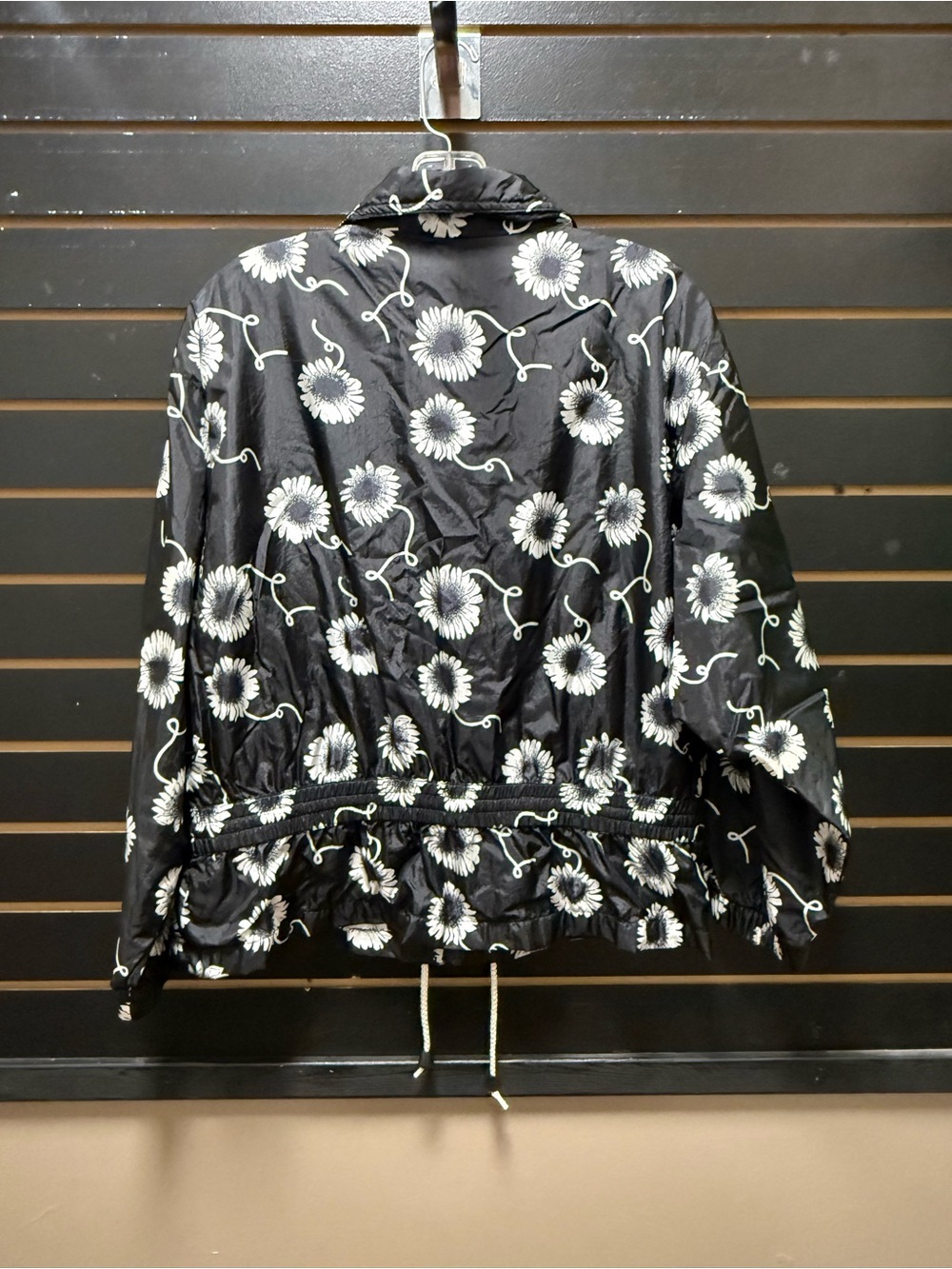 Vintage Pro Spirit Black White Daisy Floral Nylon Windbreaker Jacket Small - Picture 3 of 3